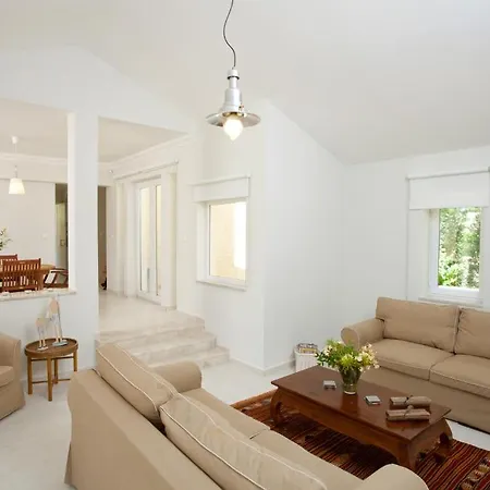 Apartament Holidays