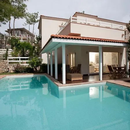 Holidays Apartament *