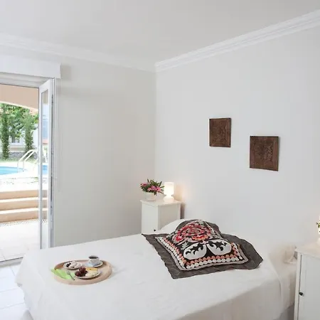 Holidays Apartament *